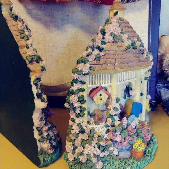 Home and Garden Bookends Gazebo Decor Spring Time Flowers Old Vintage - Picture 5 of 12